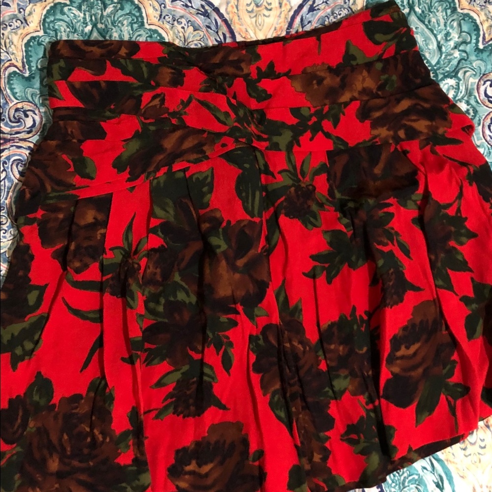 Short skirt